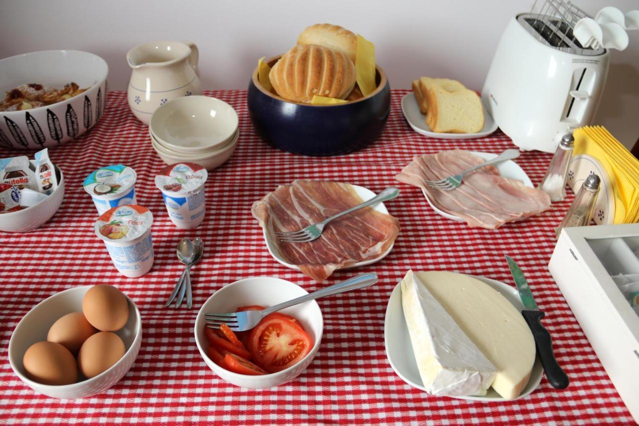 レッチェ Casa Matheo Bed & Breakfast エクステリア 写真