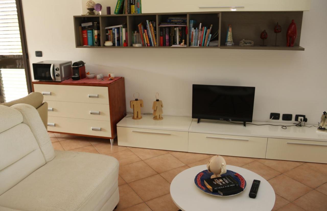 レッチェ Casa Matheo Bed & Breakfast エクステリア 写真