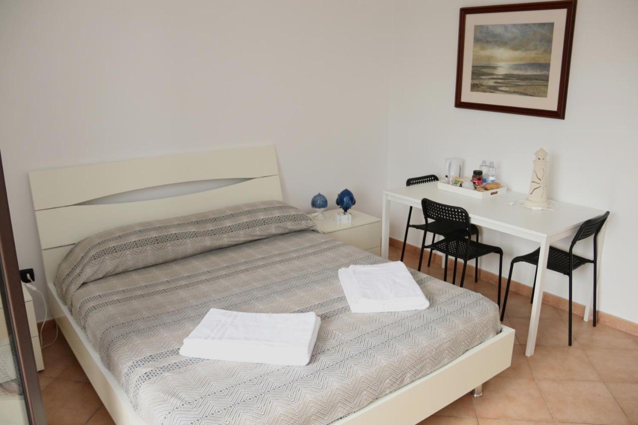 レッチェ Casa Matheo Bed & Breakfast エクステリア 写真